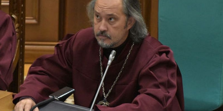 “А теперь, когда я вырвал у тебя зубы, гадюка, кусайся, если сможешь” – письмо судьи КС  работнику НАПК