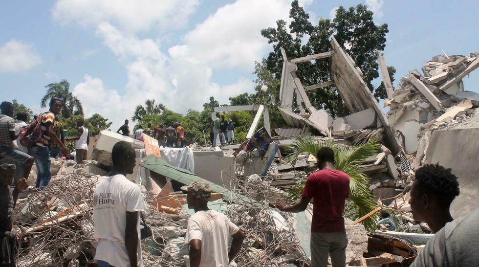 Землетрясение на Гаити: количество погибших выросло до почти 1,3 тыс.человек, пострадавших – почти 6 тысяч 1