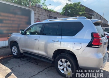 В Николаеве ночью угнали серебристую Toyota Land Cruiser Prado (ФОТО)