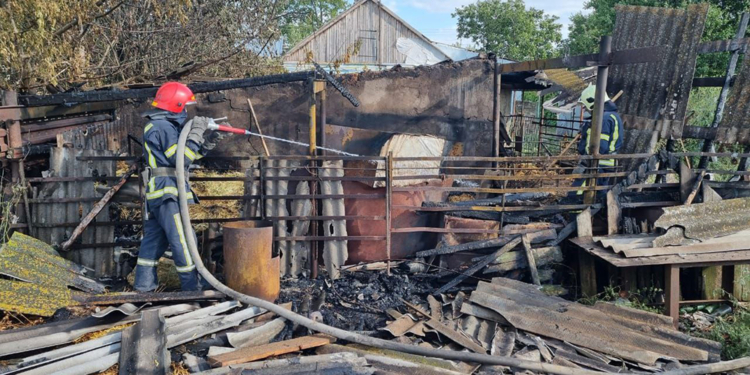 Спасатели Николаевщины четырежды за сутки тушили пожары в жилье (ФОТО)