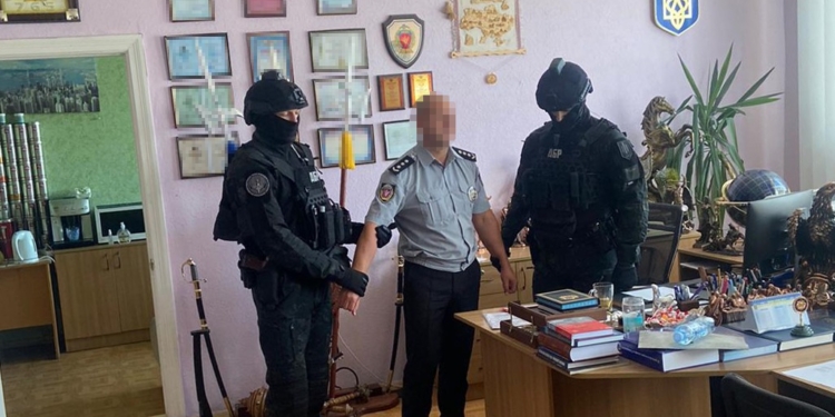 Купил непригодных антиснайперских систем на 8,7 млн.грн.: ГБР объявило о подозрении экс-чиновнику Минобороны (ФОТО)