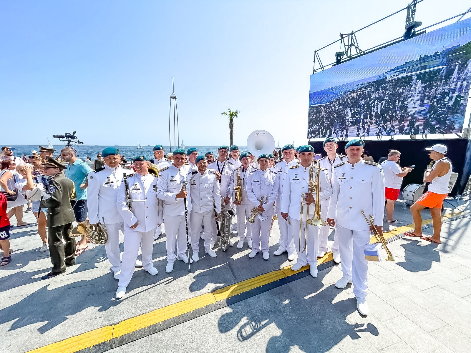 Оркестр николаевской бригады морской пехоты получил приз зрительских симпатий на Межконтинентальном онлайн-конкурсе песни в США (ФОТО)