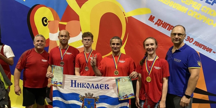 Четыре спортсмена из Николаева добыли медали чемпионата Украины по пауэрлифтингу среди спортсменов с поражениями опорно-двигательного аппарата (ФОТО)