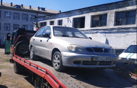 У николаевца забрали автомобиль за долги по отоплению