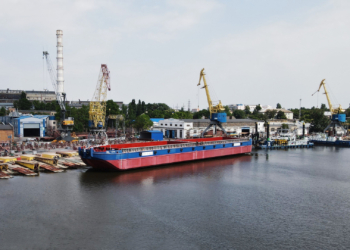 “НИБУЛОН” спустил на воду первое несамоходное судно новой серии (ФОТО)