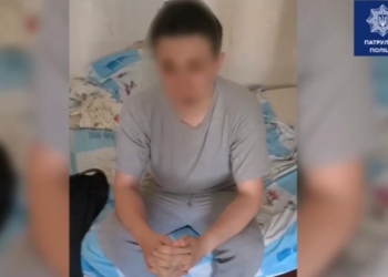 В Киеве задержали мужчину, который со словами “Служу Путину” стрелял по прохожим (ВИДЕО)