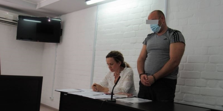 Суд в Николаеве отправил в СИЗО замдиректора первомайской охранной фирмы, предлагавшего полицейскому $5 тыс. взятки (ФОТО)