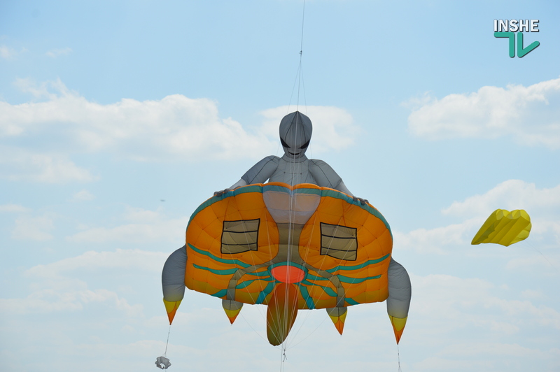 ULTRA FEST TRYKHATY 2021: в небо Николаевщины поднялись кайты-гиганты (ФОТО, ВИДЕО) 9