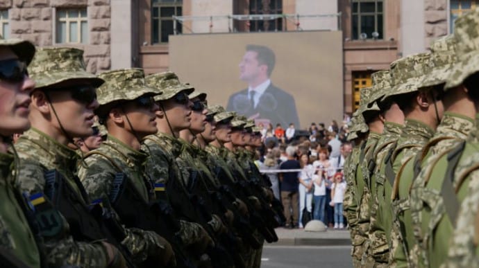 В Киеве прошел масштабный парад ко Дню Независимости Украины (ВИДЕО) 1
