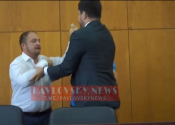 В Конотопе мэр города Семенихин подрался с нардепом от СН Качурой (ВИДЕО)