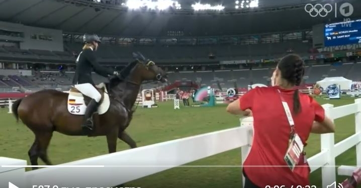Женщину-тренера из Германии выгнали с Олимпиады – она ударила лошадь (ВИДЕО)