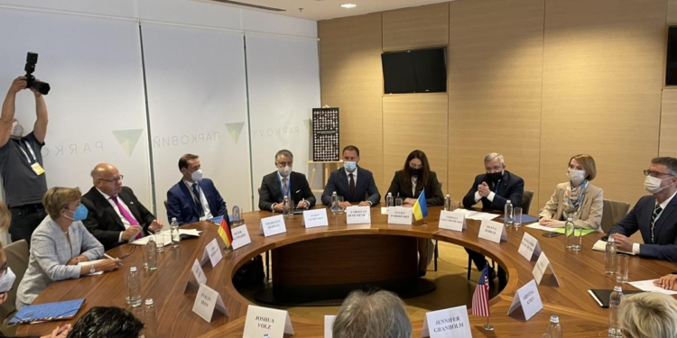 Министры энергетики Украины, США и Германии провели детальные переговоры