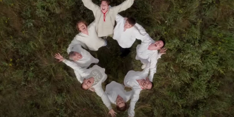 В месте силы Украины спели малоизвестную казацкую версию Гимна (ВИДЕО)