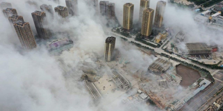 В Китае взорвали сразу 15 высотных домов. Почему? (ФОТО, ВИДЕО)