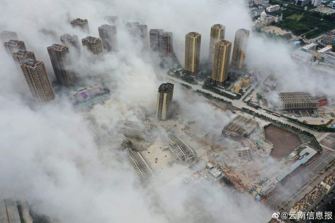 В Китае взорвали сразу 15 высотных домов. Почему? (ФОТО, ВИДЕО)