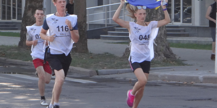 В Николаеве в третий раз прошел забег «Шаную воїнів, біжу за героїв України» (ФОТО, ВИДЕО)