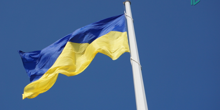 В Николаеве подняли самый большой Флаг Украины в Николаевской области (ФОТО и ВИДЕО)