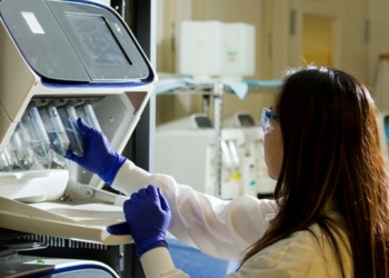 В Израиле оценили эффект от третьей дозы вакцины от COVID-19