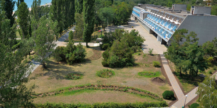 В Одессе закрывают детский лагерь “Молодая гвардия” – там уже 50 заболевших COVID-19 детей