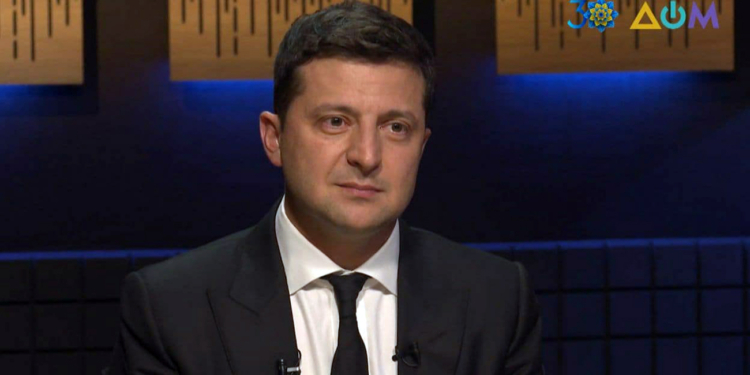 О том, что важнее пули. Большое интервью Зеленского для жителей Донбасса и Крыма (ВИДЕО)