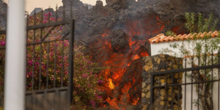 Ущерб от извержения вулкана на испанском острове Пальма превысит 400 миллионов евро