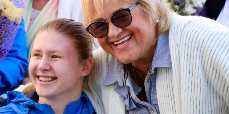 В Николаеве встретили бронзовую медалистку Анну Гонтарь и других участников Паралимпиады в Токио (ФОТО)