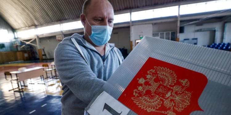 В РФ начались выборы в ГосДуму, на них разрешено электронное голосование в отдельных городах. В том числе – в оккупированном Севастополе