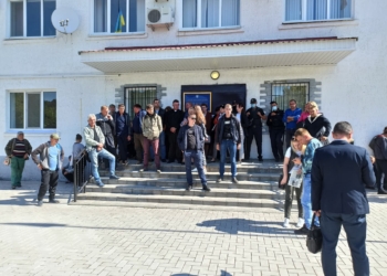 На Николаевщине трудовой коллектив ГП “Зорі над Бугом” заблокировал предприятие – недоволен сменой руководителя