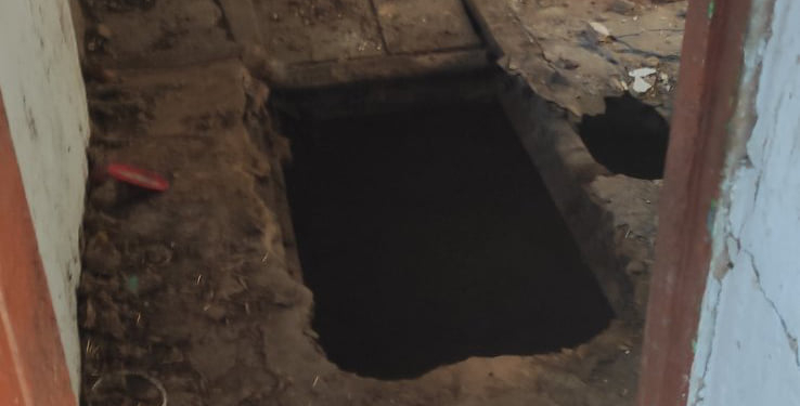 В Вознесенске 75-летняя бабуля провалилась в подпол летней кухни и поломала бедро – пострадавшую достали спасатели