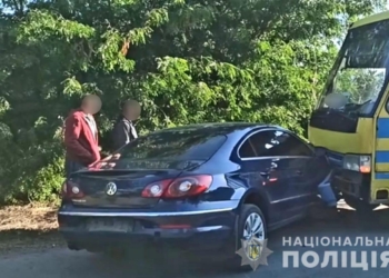 В полиции подтвердили, что мэр Вознесенска врезался в автобус, но утверждают, что маршрутка была пустой (ФОТО)