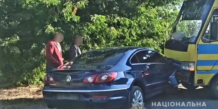 В полиции подтвердили, что мэр Вознесенска врезался в автобус, но утверждают, что маршрутка была пустой (ФОТО)