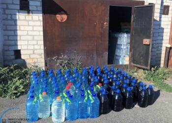 В Николаеве в гаражах нашли склады с почти 2 тоннами незаконного алкоголя (ФОТО)