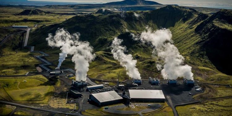 В Исландии открыли крупнейший в мире завод по извлечению углекислого газа из атмосферы