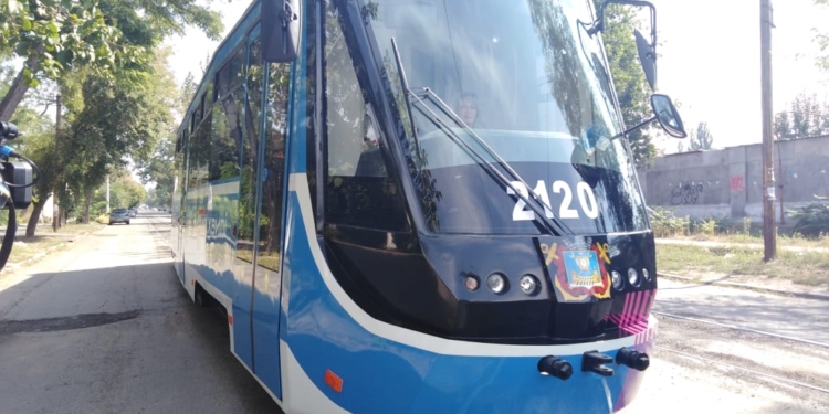 В День города Николаева на маршрут вышел обновленный трамвай (ФОТО, ВИДЕО)