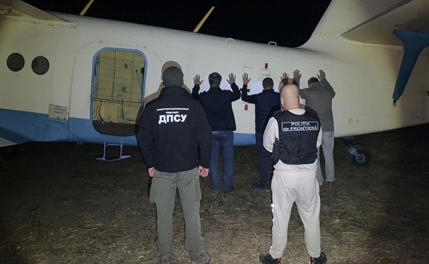 В Молдове задержали контрабандистов из Украины с самолетом
