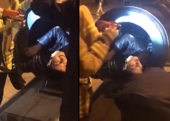 В Стамбуле мужчина застрял в пушке: искал кадр для эффектного селфи