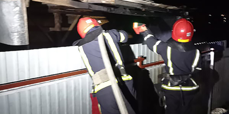 Гараж с мотоциклом и две хозпостройки: что спасатели Николаевщины тушили за сутки (ФОТО)