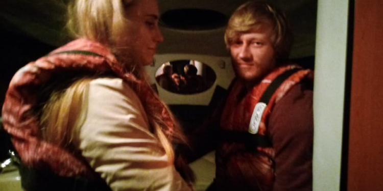 Спасатели Николаевщины экстренно доставили на «материк» с Кинбурна 31-летнего отдыхающего с отеком трахеи (ФОТО)