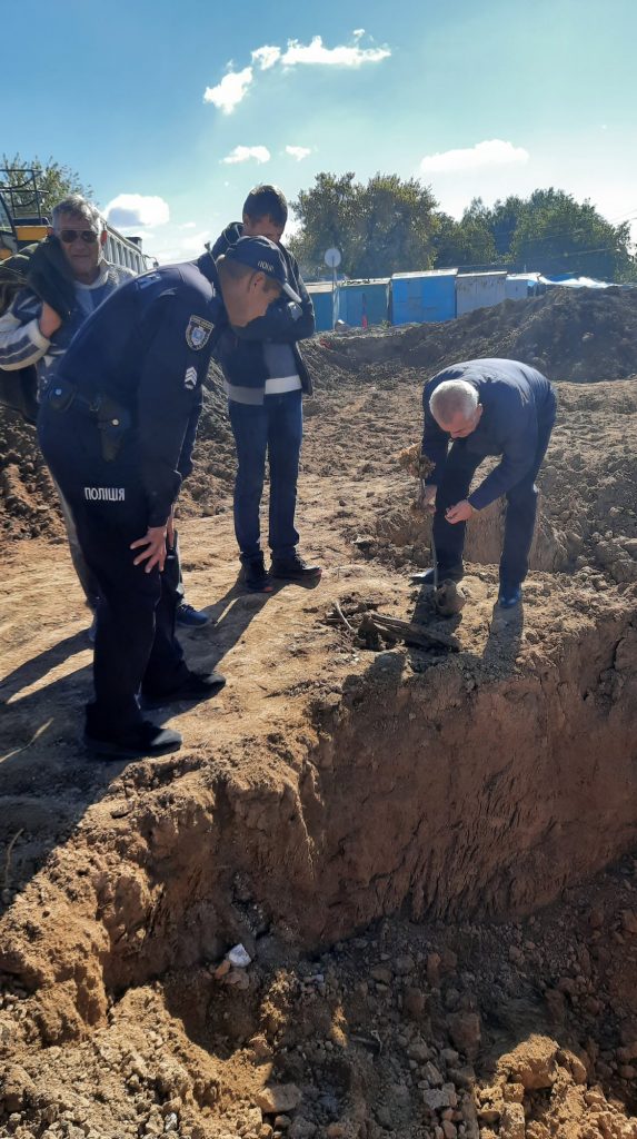 В Баштанке на месте строительства супермаркета обнаружили захоронение людей (ФОТО) 7