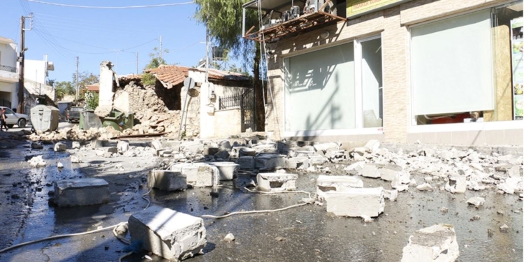 Землетрясение на Крите. Разрушены дома и храмы, есть погибший и раненые (ФОТО, ВИДЕО)