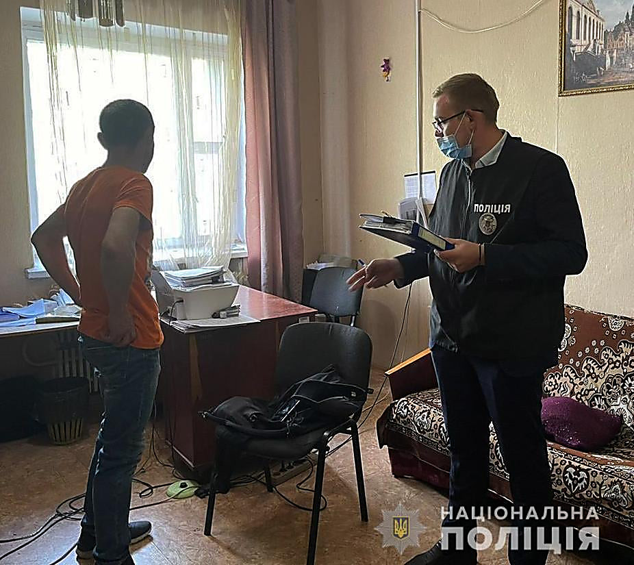 Николаевец пытался откупиться взяткой в 250 евро от уголовной ответственности за хранение наркотиков: не удалось 1