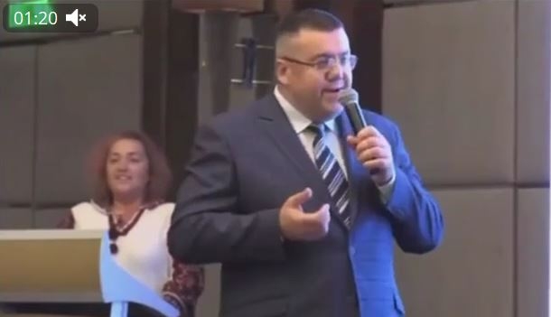 И гетьман, и икона. Кандидат в мэры Харькова стал знаменит из-за вульгарной лести Порошенко (ВИДЕО)