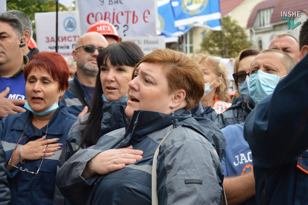 В Николаеве у суда конфликтовали работники НГЗ и активисты "Стоп шлама" (ФОТО и ВИДЕО) 14