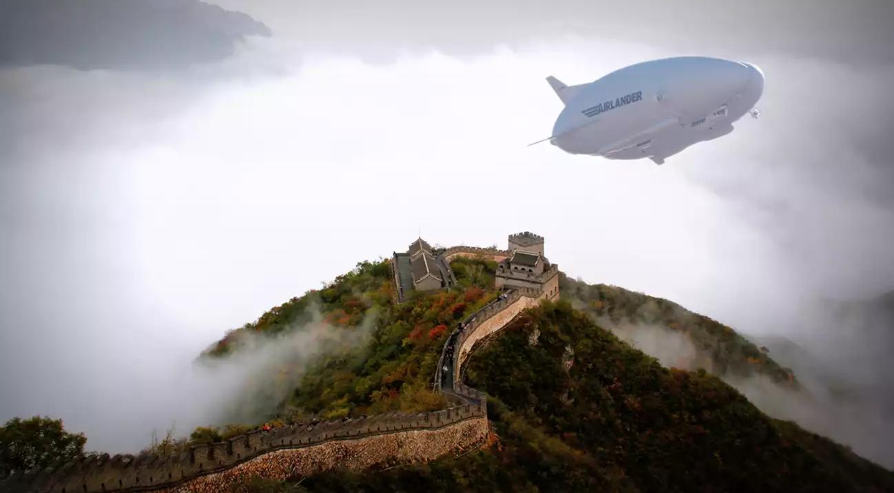 На Северный полюс – с комфортом. Гигантский дирижабль с туристами к полету готов (ФОТО)