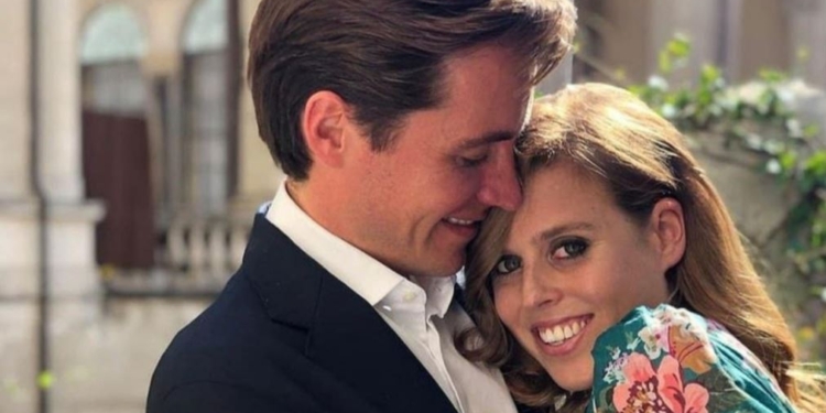 Внучка королевы Елизаветы II стала матерью. В каких уловиях рожают принцессы, и сколько это стоит (ФОТО)