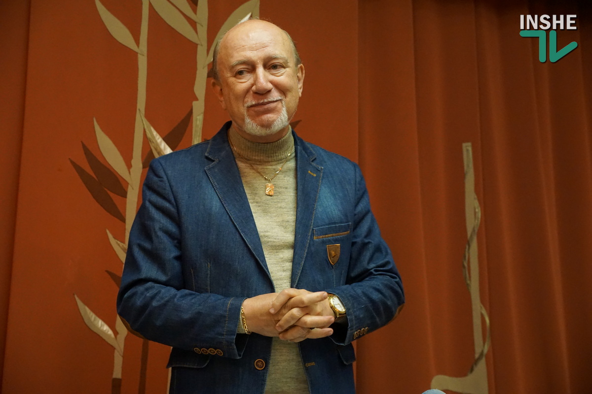 Николаевский национальный академический украинский театр драмы и музкомедии готов к работе в карантин и обещает зрителю 12 премьер в свой юбилейный 95-й театральный сезон (ВИДЕО)