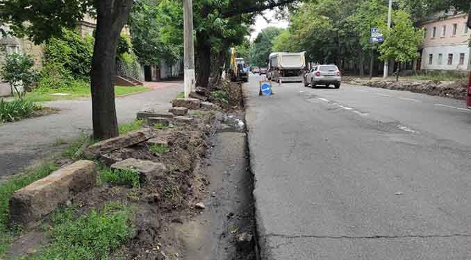 Потребуется год, чтобы выровнять бордюры после ремонта улиц Николаева по программе “Великого будівництва”, – Сенкевич
