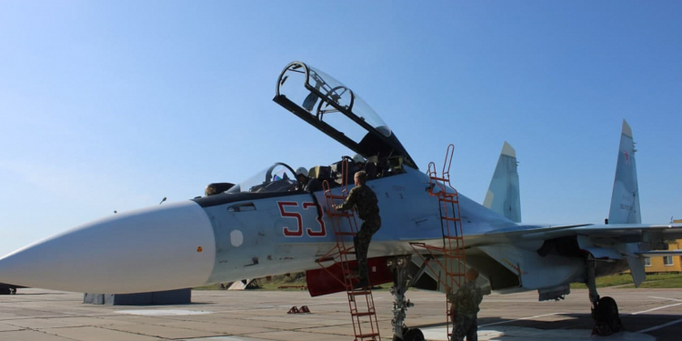 РФ перебросила истребители в Беларусь, на 320 км от Киева – охранять “союзное государство” (ФОТО)