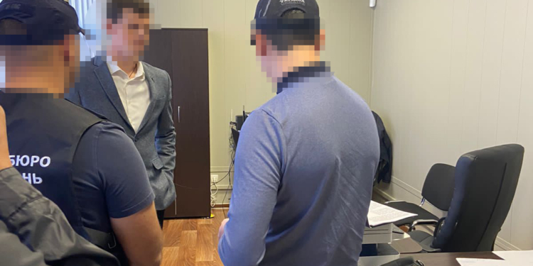 В ГБР сообщили о подозрении своему сотруднику, который причастен к продаже арестованной партии кукурузы  4 года назад (ВИДЕО)