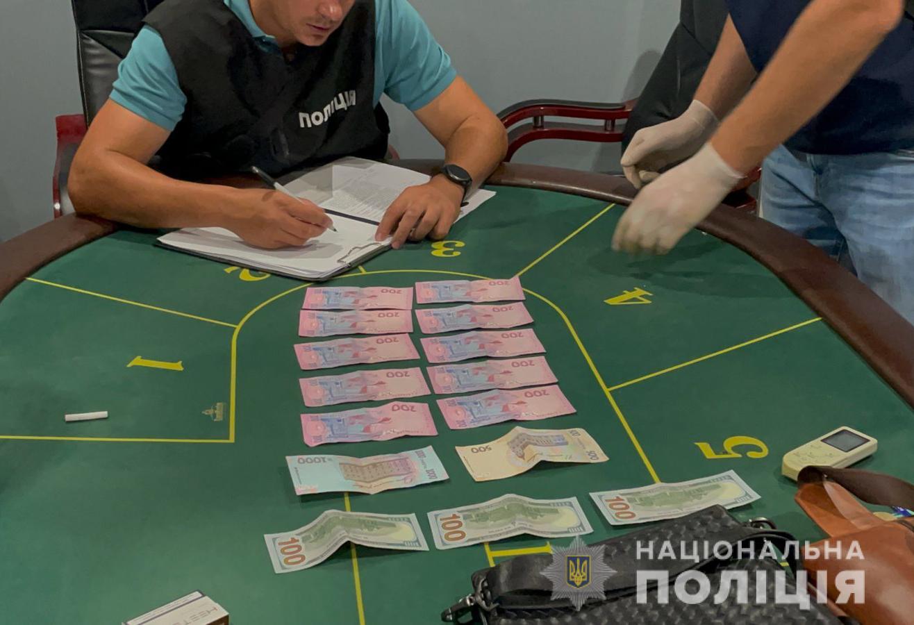 В Николаеве полиция “прикрыла” два игорных зала (ФОТО, ВИДЕО)